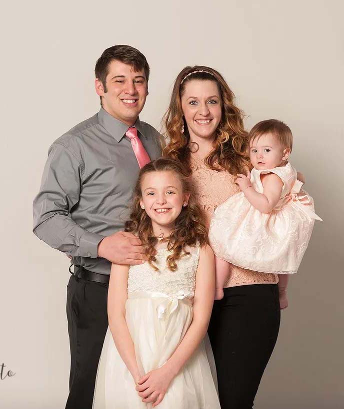 NH family Child with Labradoodle puppies in NH